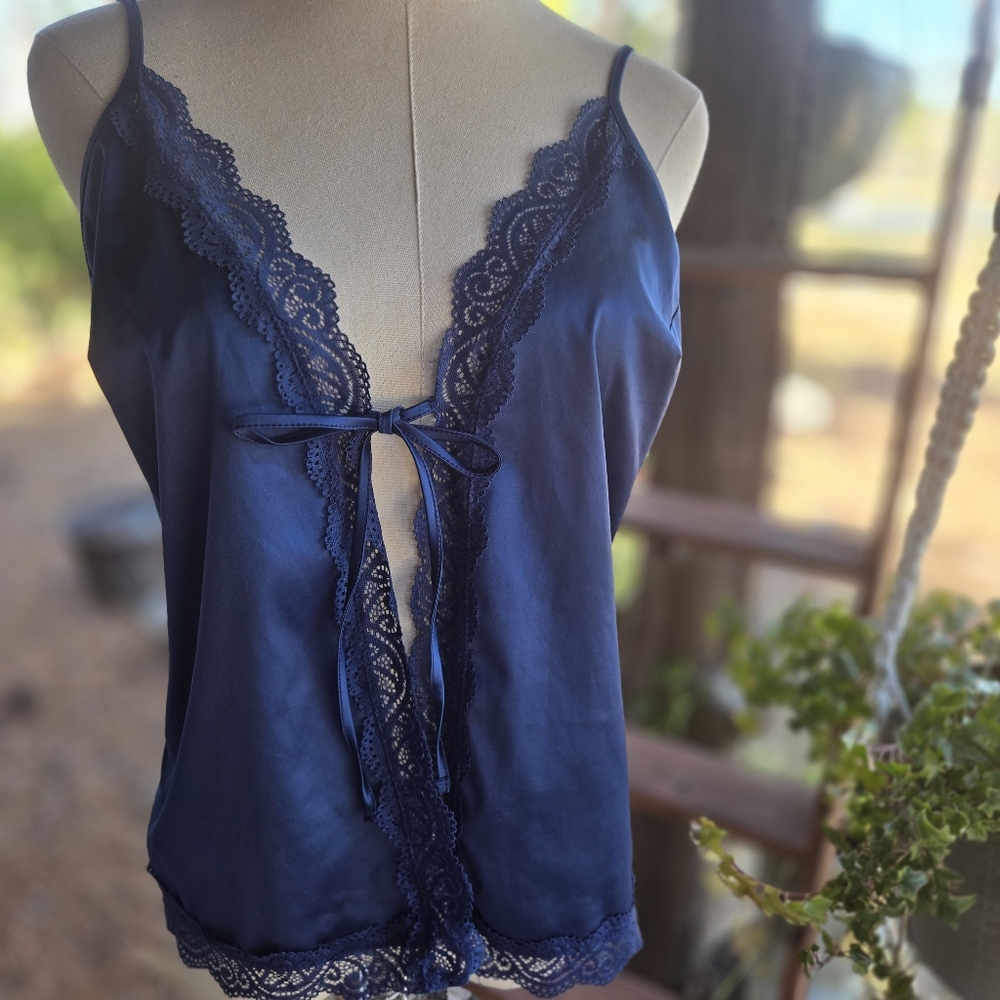 Fantasy Lingerie Navy Blue Open Front Lace Trim Camisole Size Small/Medium